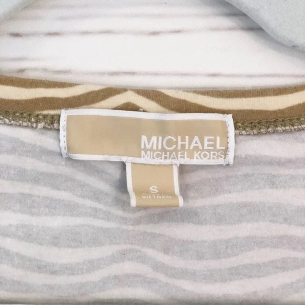 MICHAEL Michael Kors V-Neck Animal Print T-Shirt - Picture 3 of 4